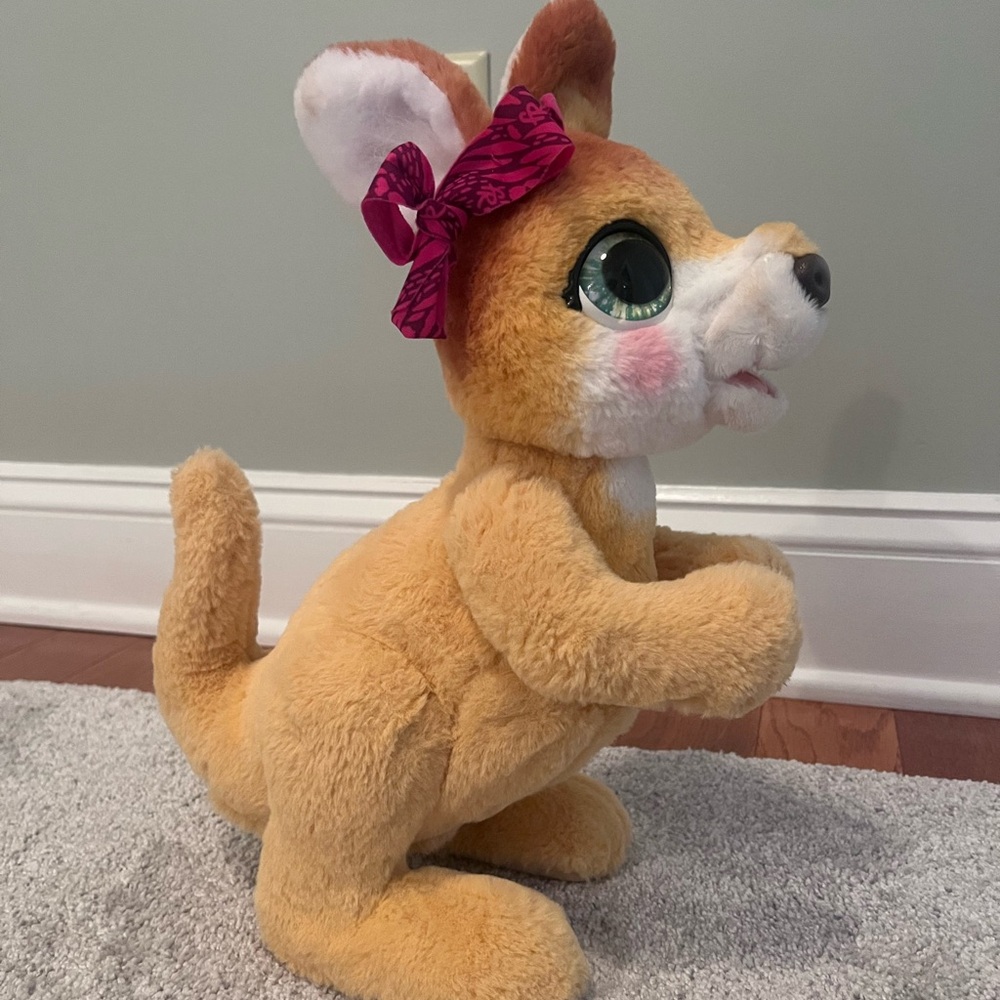 Kangaroo FurReal Pet